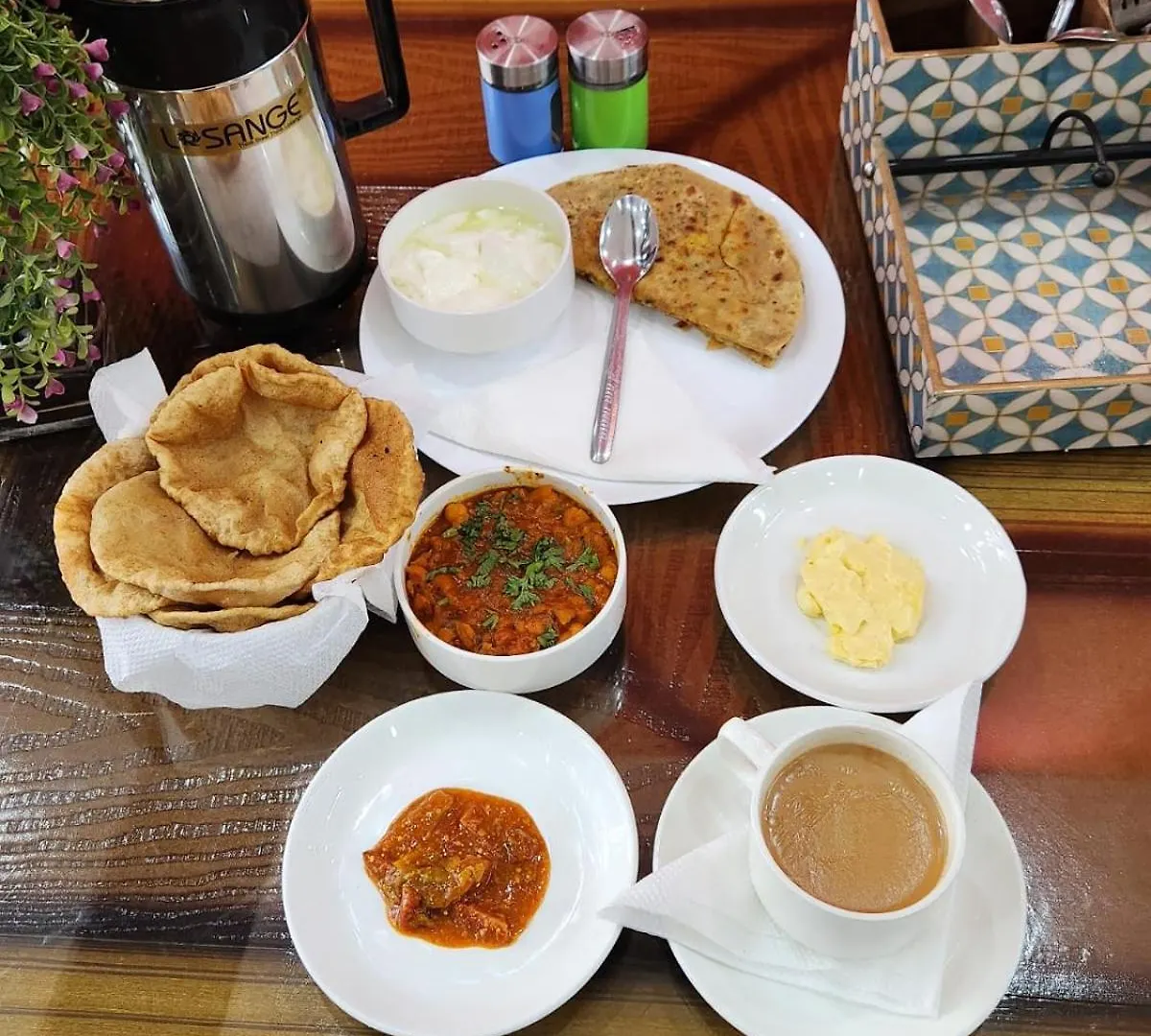 Hotel Ivy Plaza Near Igi Airport New Delhi 4*,  India
